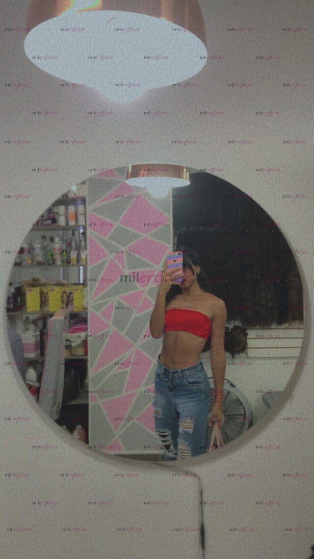 FOTOS DE VEN Y DISFRUTAS . GATITA DISPONIBLE PARA DARTE EL MEJOR SEXO !EN BELLO