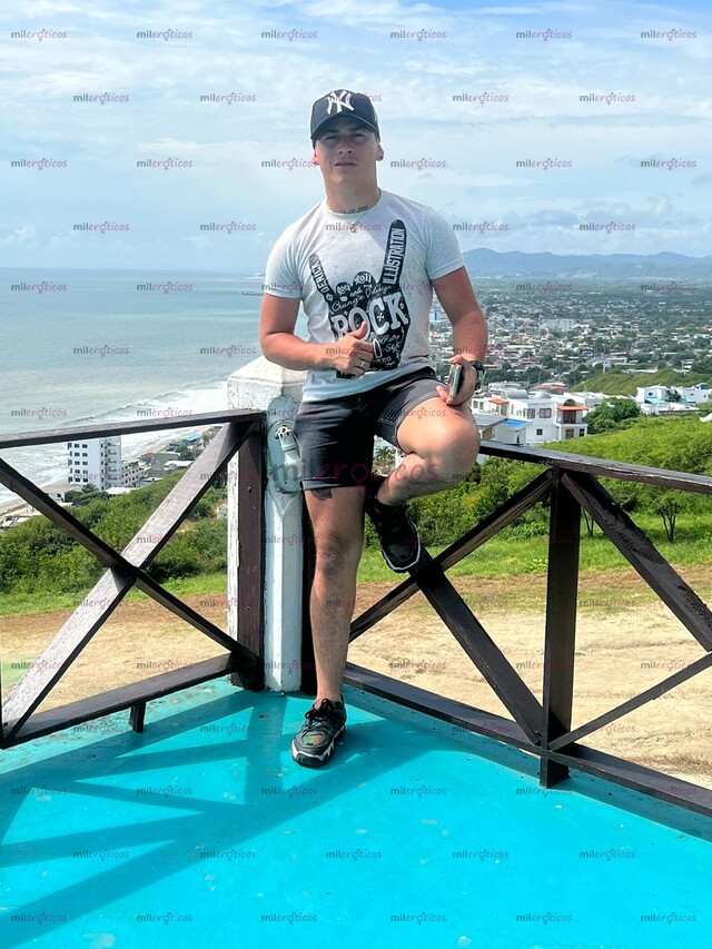 FOTOS DE VENEZOLANO TRAVIESO CALIENTE VERGÓN COMPLACIENTE DISCRETO