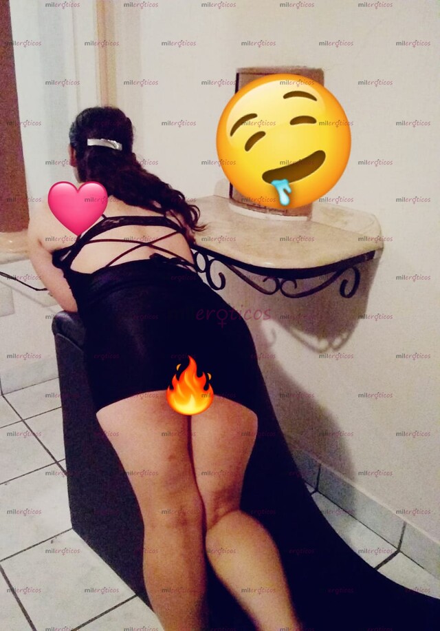 FOTOS DE SOY CRISS UNA CHICA MUY CALIENTE!SOLO VEN ABREMES LAS PIERNAS