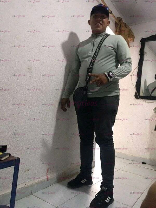 FOTOS DE HOLA SOY BRAYAN TENGO 26 AÑOS SOY UNA PERSONA CARIÑOSA AGO DOMICILIOS MASAJE