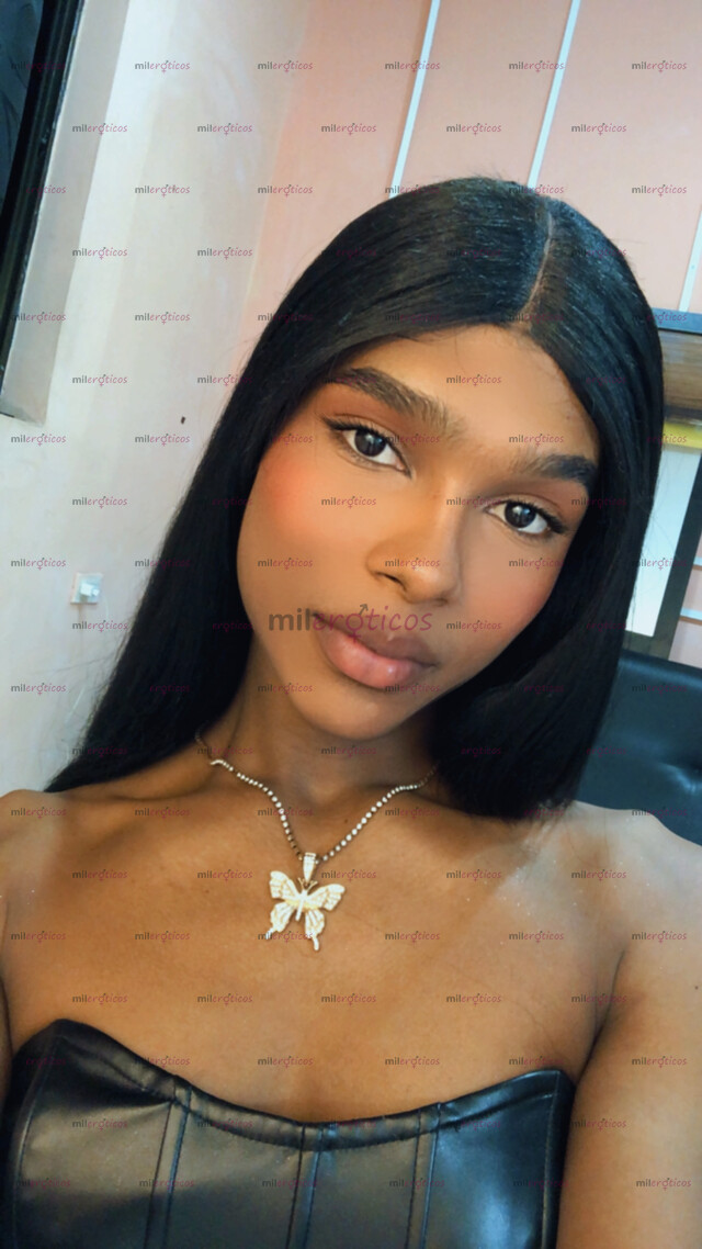 FOTOS DE HERMOSA CHICA TRANS MORENA DE CURVAS DE INFARTO