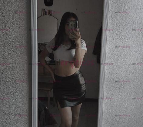 FOTOS DE 20 AÑOS PERO BIEN CACHONDA Y CALIENTE CON GANAS DE COGER RICO
