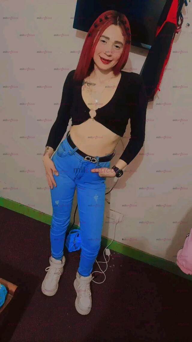 FOTOS DE UNA FLACA MUY DIVINA PERRITA Y MUY SEXY Y DISPUESTA A COMPLACERTE