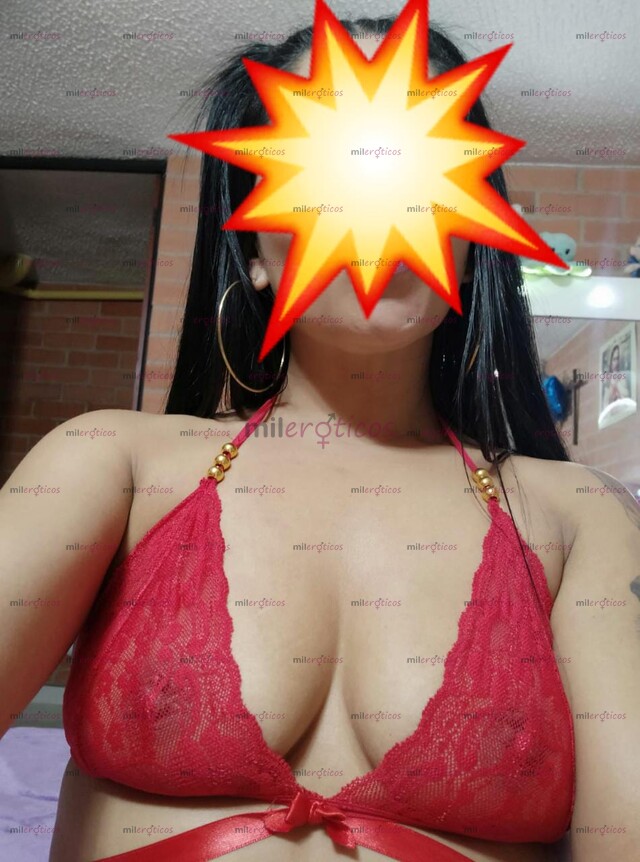 FOTOS DE HERMOSA PELINEGRA CALIENTE DISPONIBLE PARA TI