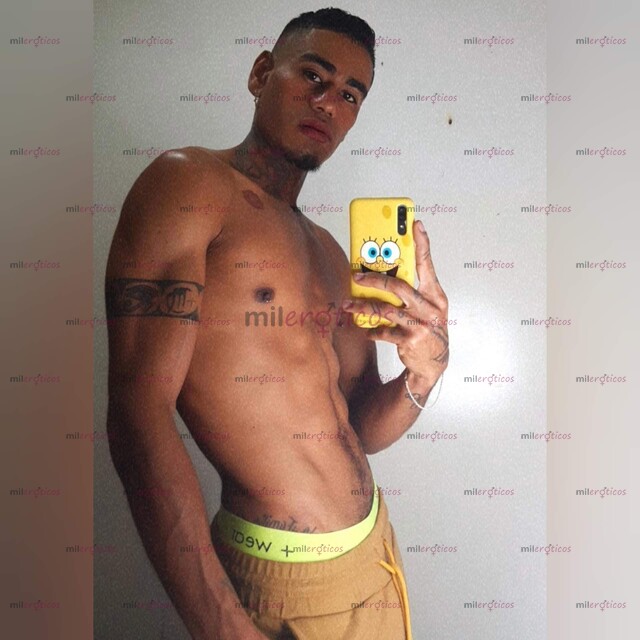 FOTOS DE COSTEÑO DELGADO TATUADO VERGON FULL LECHERO. OPEN MIND