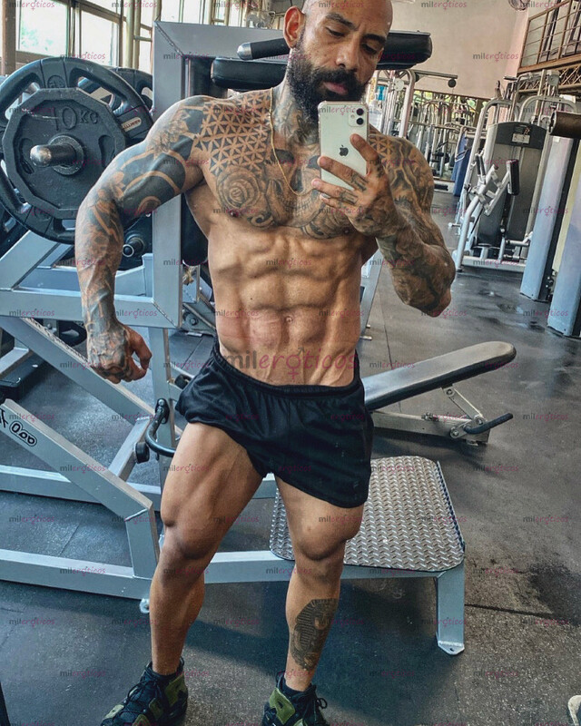 FOTOS DE COLOMBIANO FITNES CALIENTE DOTADO EN CIUDAD DE MÉXICO CON DEPARTAMENTO PRIVADO