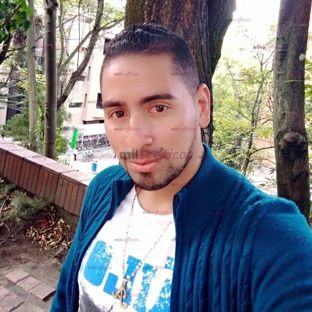 FOTOS DE SOY ALEXANDER SERIO Y DISCRETO VERGA GRUESA Y POTENTE