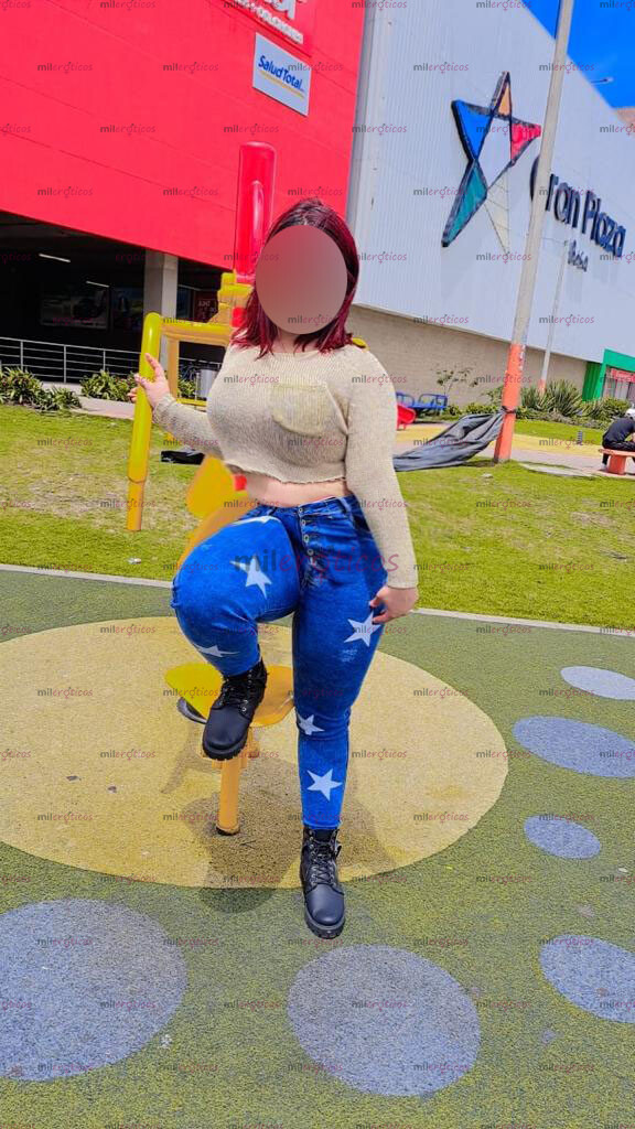 FOTOS DE UNIVERSITARIA,ARRECHA CON GANAS DE QUE ME CONSIENTAN BIEN RICO