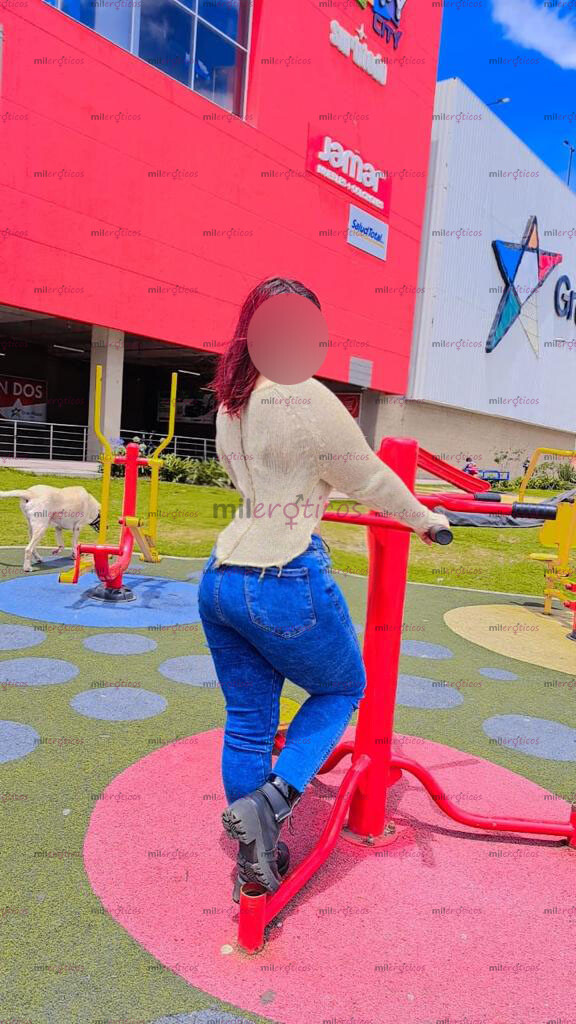 FOTOS DE UNIVERSITARIA,ARRECHA CON GANAS DE QUE ME CONSIENTAN BIEN RICO