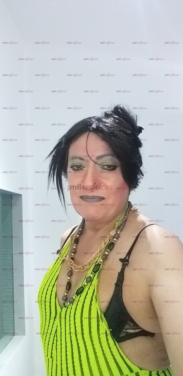 FOTOS DE NO TE CONFORMES CON UNA VEZ HACERME EL AMOR SIEMPRE SUMISA