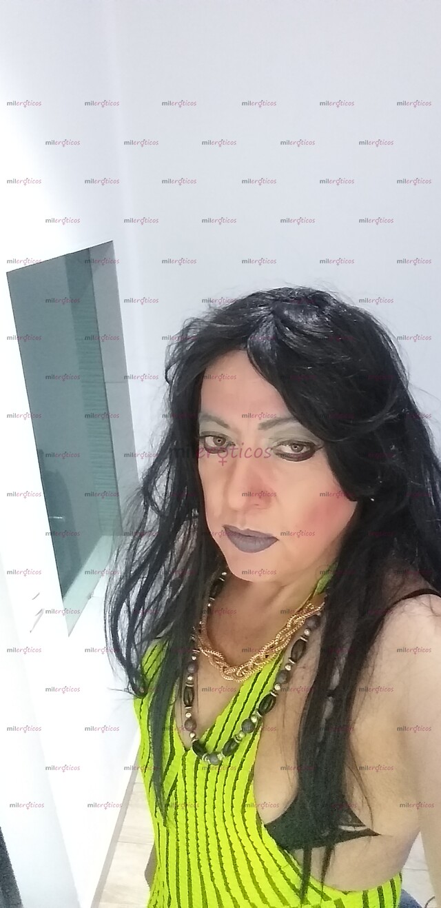 FOTOS DE NO TE CONFORMES CON UNA VEZ HACERME EL AMOR SIEMPRE SUMISA