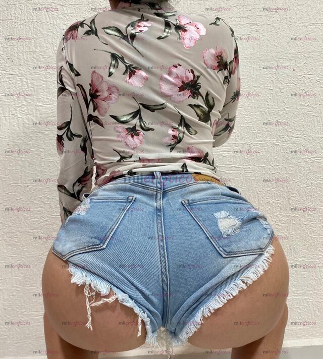 FOTOS DE PERLA CON UN CULOTE DE ESTOS EN TUS MANOS QUE ARIAS.