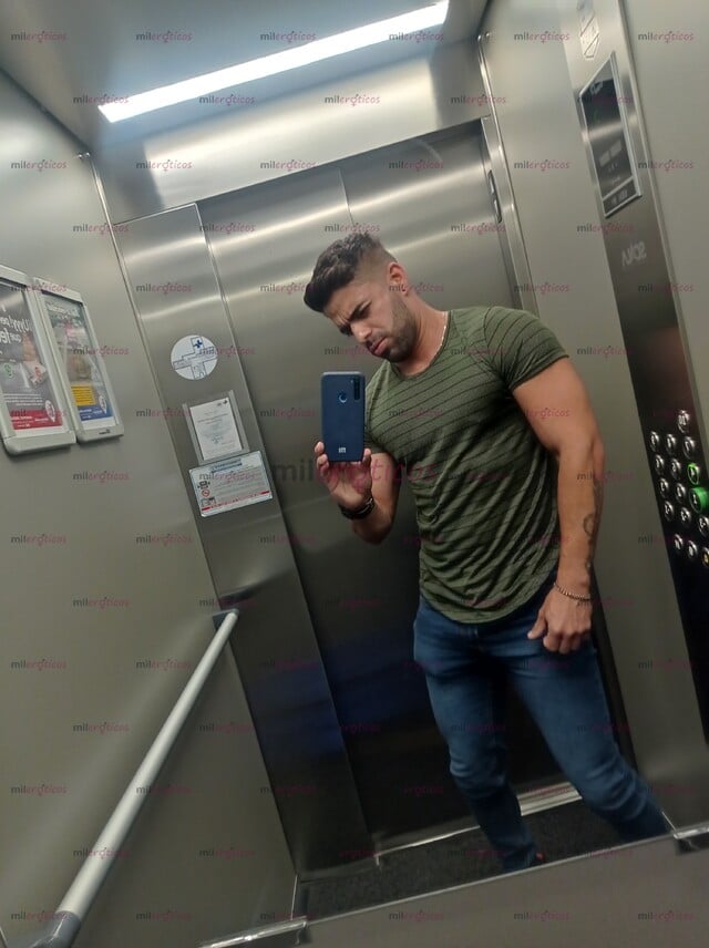 FOTOS DE DOS CHICOS VERGONES DISPONIBLES EN CHAPINERO SÚPER ARRECHO GUAPO PORTE