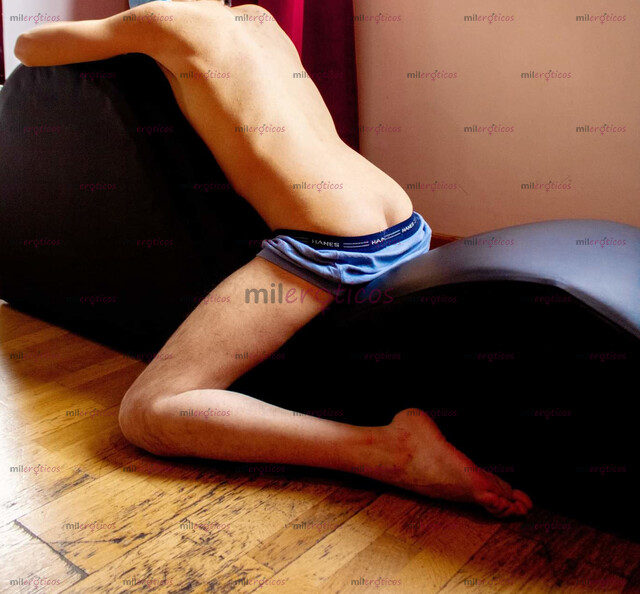 FOTOS DE JOVEN MAMADOR LISTO PARA COMPLACER A LOS GUSTO MAS EXIGENTES