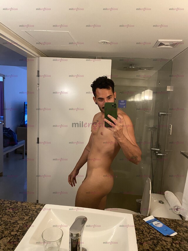 FOTOS DE HOLA SOY NICOLÁS EL CHICO JOVEN AGRADABLE LLÁMAME O ESCRIBE