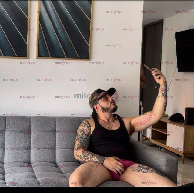 FOTOS DE PERRO CON MUCHAS GANAS DE COMER HUECO Y LLENARLOS DE LECHE