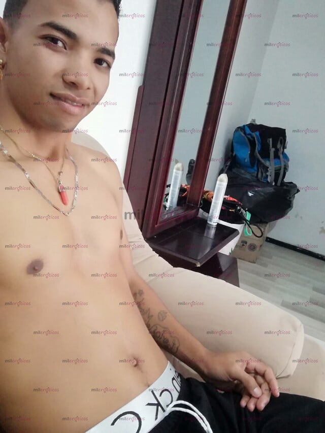 FOTOS DE ROMPECHOCHOS VERGON,21 AÑOS SOLO ATENCION A MUJERES MACHO 100%