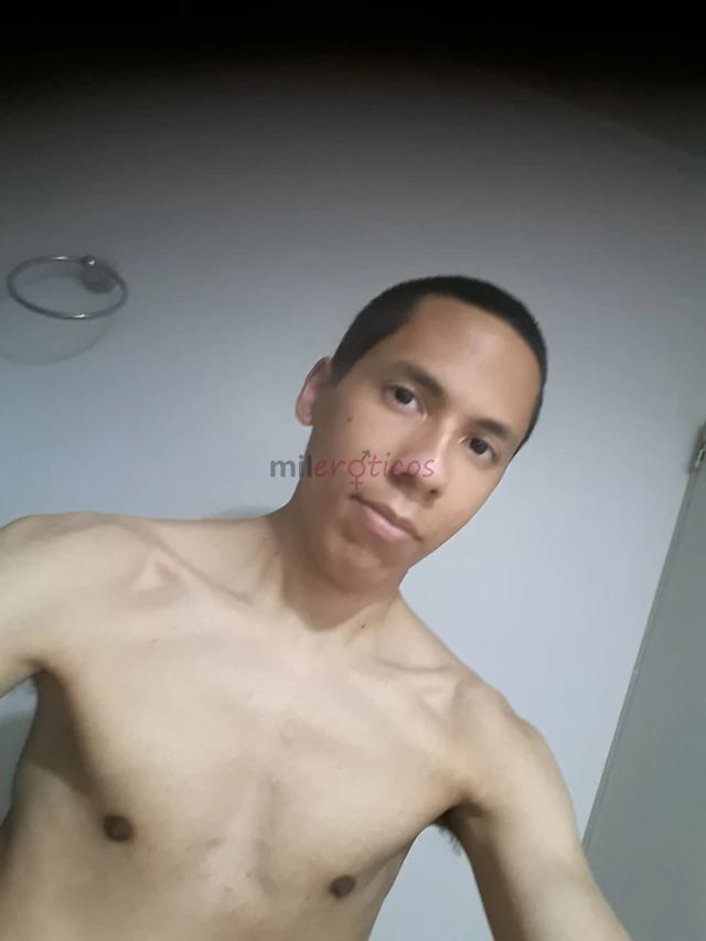 Solo atiendo mujeres estoy dispuesto a complacer puedo ser cornudo o practicar bdsm atiendo personas de 19 a 60 anos de edadsolo hago salidas no tengo...