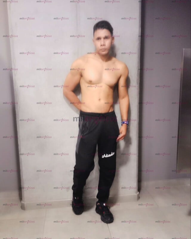 FOTOS DE 23CM AVAILABLE I AM VENEZUELAN WITH 5 YEARS LIVING IN MEDELLÍN