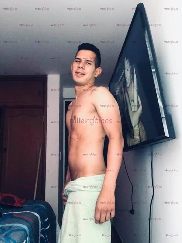FOTOS DE FLACO ATRACTIVO VERSÁTIL VERGON ARRECHO CON GANAS DE SEXO