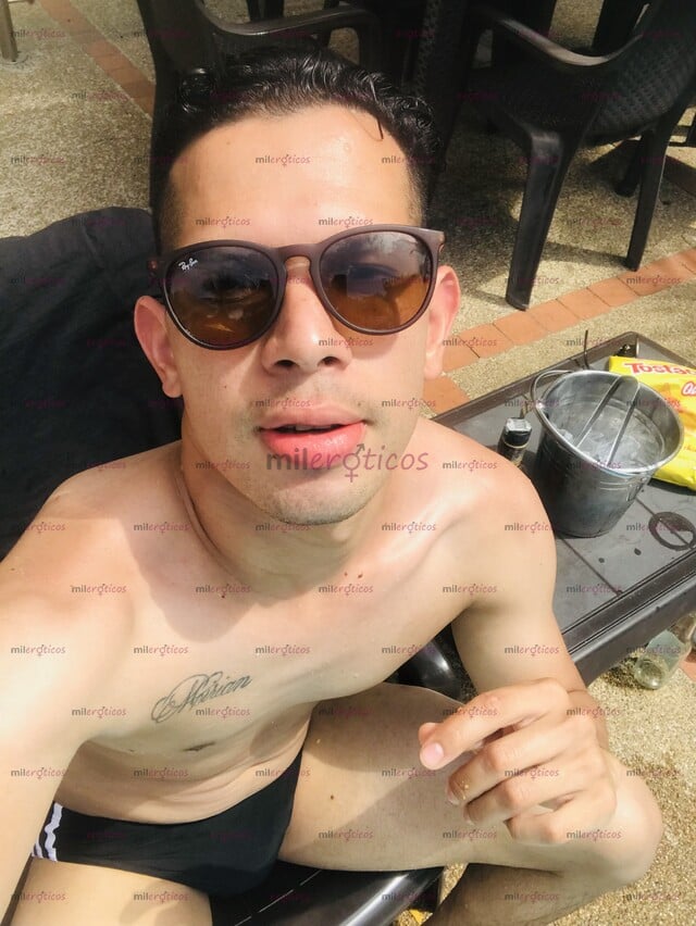 FOTOS DE FLACO ATRACTIVO VERSÁTIL VERGON ARRECHO CON GANAS DE SEXO