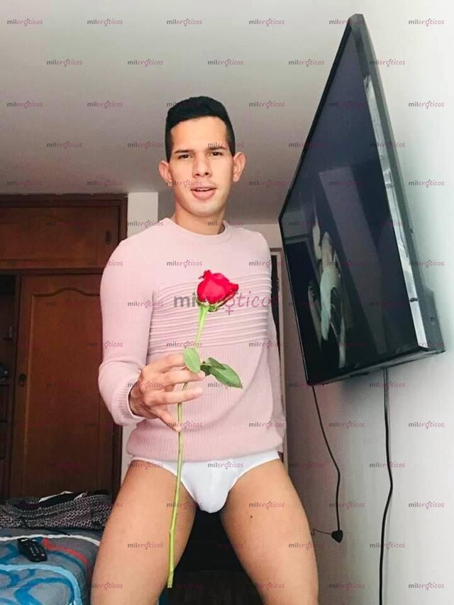 FOTOS DE FLACO ATRACTIVO VERSÁTIL VERGON ARRECHO CON GANAS DE SEXO