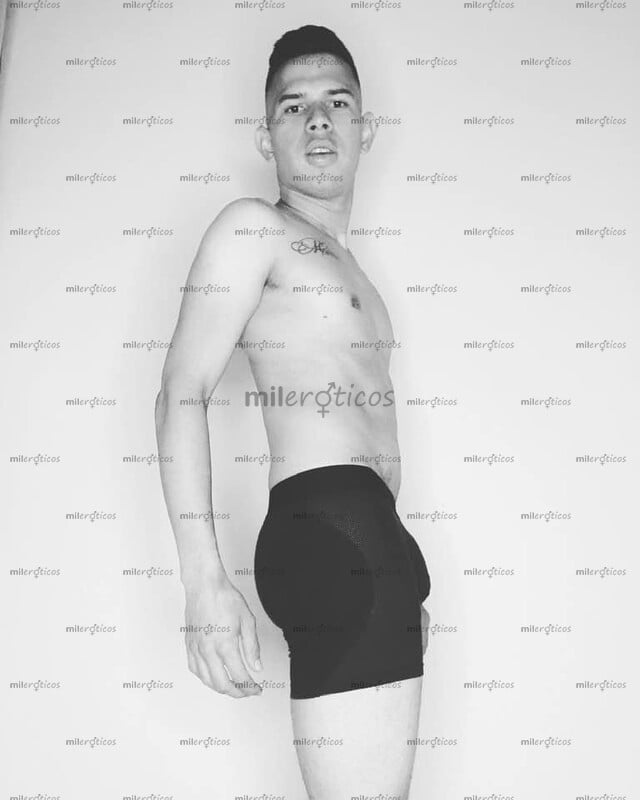 FOTOS DE FLACO ATRACTIVO VERSÁTIL VERGON ARRECHO CON GANAS DE SEXO