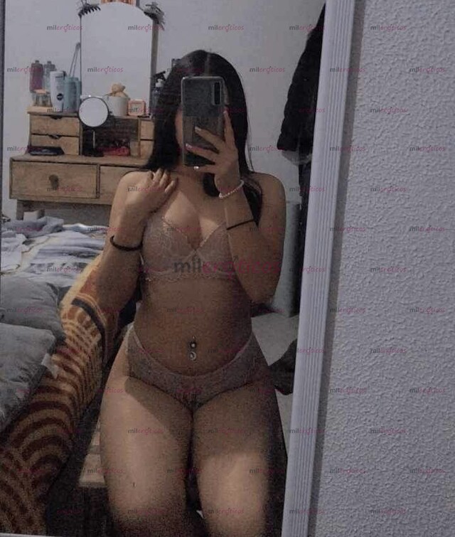 FOTOS DE VALE 20 AÑOS JOVEN PERO MUY CALIENTE DISFRUTEMOS UN RATO DE RICO SEXO