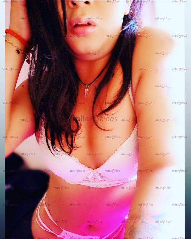 FOTOS DE ALTA, GUAPA , PIERNONA Y MUY FEMENINA LISTA PARA HACERTE MUY FELIZ