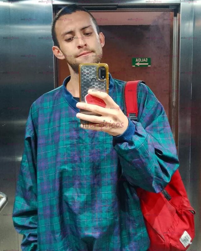 FOTOS DE JOVEN SUMISO, CALIENTE Y CON GANAS DE CUMPLIR TODAS TUS FANTASIAS.