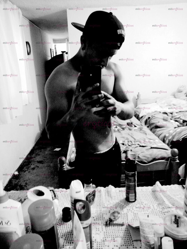 FOTOS DE DISPONIBLE PARA COMPLACER TUS FANTASÍAS