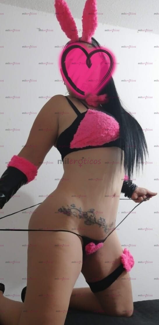 FOTOS DE EN TU VITRINA HAY MUCHA PERO REAL COMO YO POCAS SOY EL DESEO DE TU PERVERTIDA