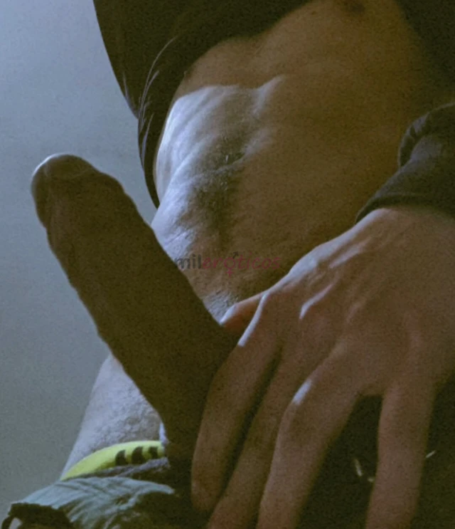 Me considero un joven con gusto culposos me gusta el deporte gym con estas manos puedo hacer magia al tocar tu cuerpo si no me crees hablame par la da...