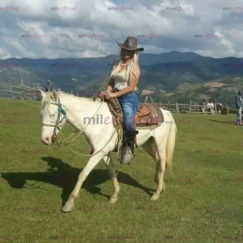 FOTOS DE HELLEN TRAVIESA,¡ATRÉVETE A PASARLA COOL!