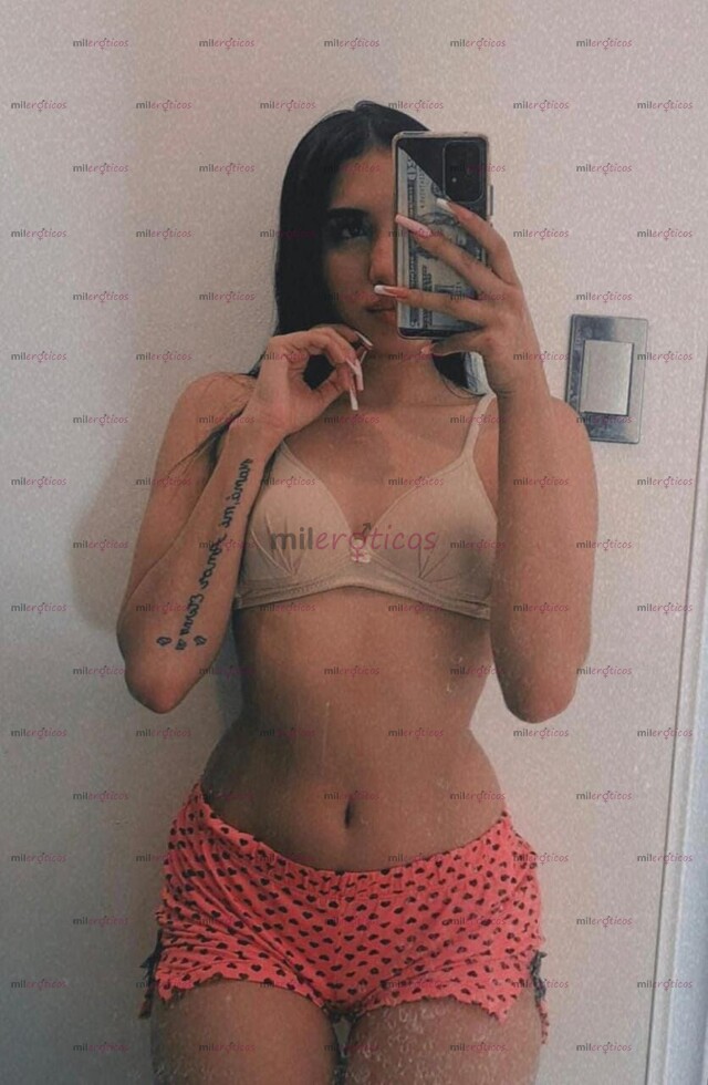 FOTOS DE RECIN LLEGADA COLOMBIANA SUPER CACHONDA 19 AÑOS BB