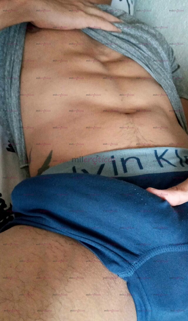 FOTOS DE CHICO SEXY DE 25 AÑOS, VERSATIL, DE GYM, TATUADO, FULL COMPLACIENTE.