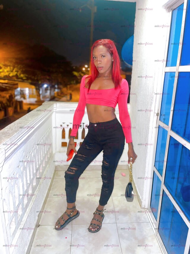 FOTOS DE MORENA PELIRROJA, CANDENTE, LATINA, NATURAL