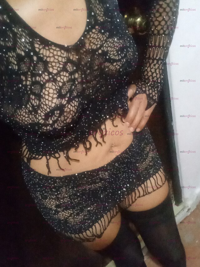 FOTOS DE DELICIOSA Y ENCANTADORA TE AGO VENIR DELICIOSO EN POSE DE CUATRO BEBÉ