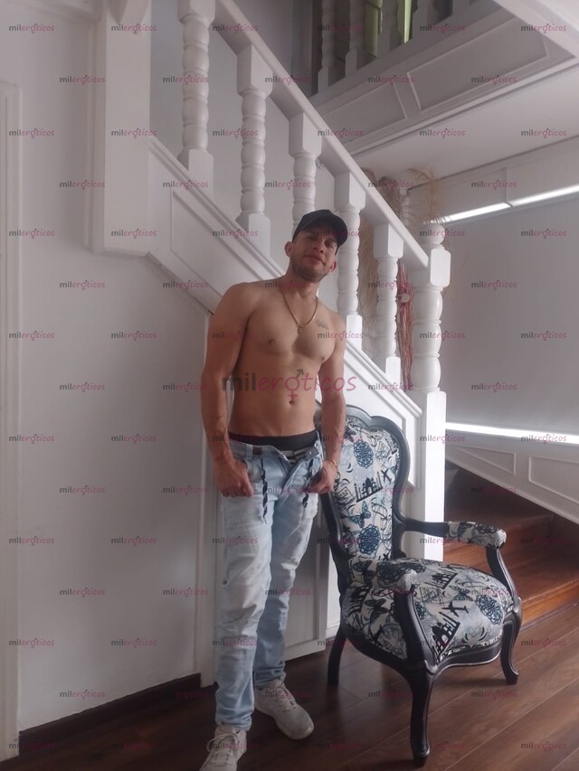 FOTOS DE HOLA SOY MAX SOY VENEZOLANO DISPUESTO A COMPLACERTE