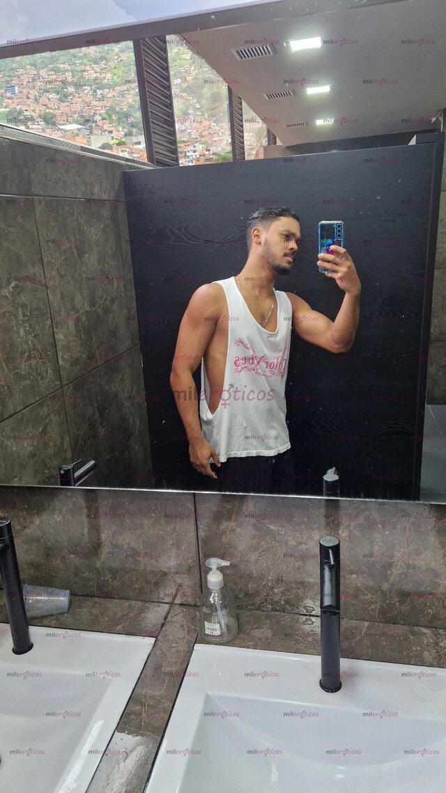 FOTOS DE HOMBRE DE COMPAÑIA Y O GIGOLO PARA DAMAS