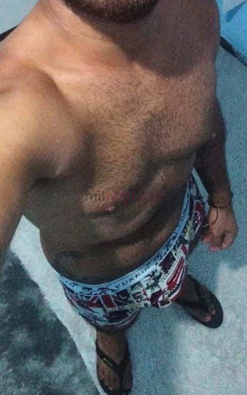 Ola me chamo kadu e serei seu novo massoterapeuta atendimento exclusivo focado no seu bem estar e relaxamento uso um mix de varias tecnicas de massage...