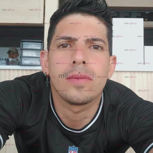 FOTOS DE CHICO VENEZOLANO RECIÉN LLEGADO A TU PAÍS