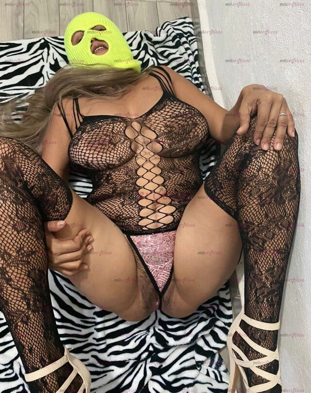 FOTOS DE SEÑORA MEGA TETONA CON UN TRASERO DELICIOSO Y UNA VAGINA PELUDITA