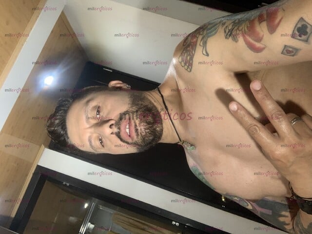 FOTOS DE TATUADOR HOT PROFESIONAL 22 CMS REALES CARIÑOSO ROMÁNTICO VARONIL