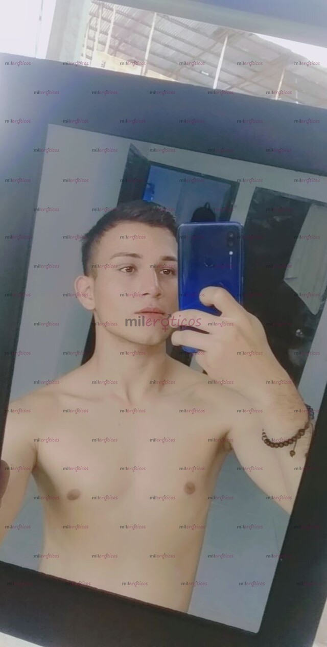 FOTOS DE JOVENCITO 20 AÑOS COLOMBIANO VERSÁTIL PASIVO