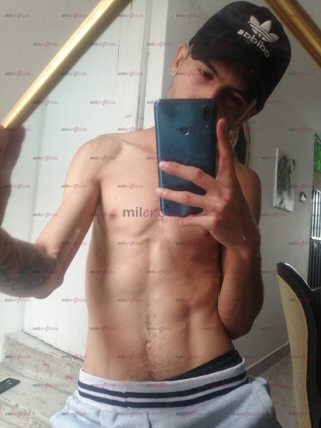 FOTOS DE VERGÓN SERIO MASCULINO VERSÁTIL SIMPÁTICO