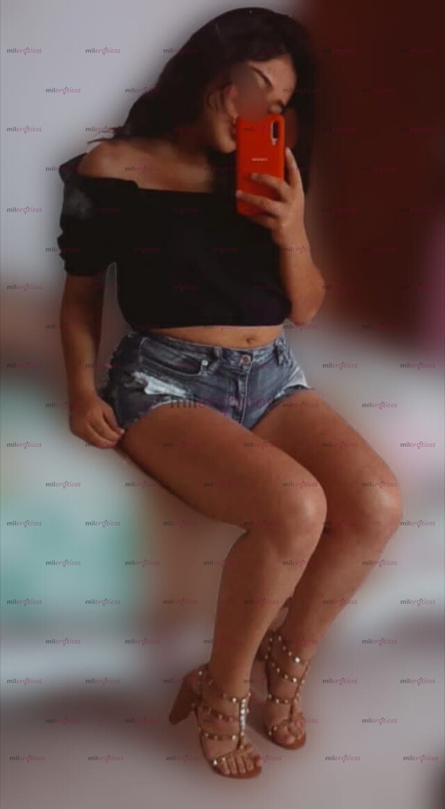 FOTOS DE TU ESPOSA NO TE ATIENDE COMO DEBE SER, PERMÍTEME QUE YO SÍ LO HAGO...12