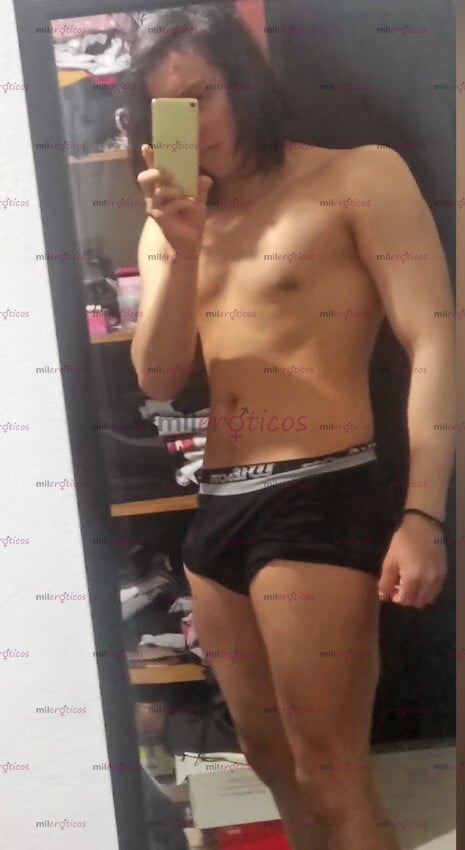 FOTOS DE JOVEN ALTO FORNIDO TÍMIDO MUY CALIENTE CON GANAS DE DARTE VERGA Y ME DESLECHES