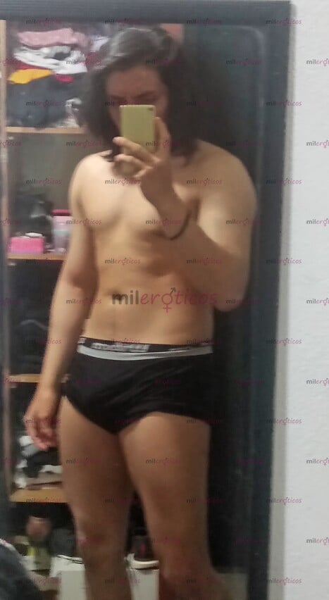 FOTOS DE JOVEN ALTO FORNIDO TÍMIDO MUY CALIENTE CON GANAS DE DARTE VERGA Y ME DESLECHES