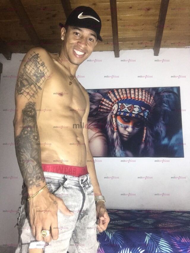 FOTOS DE MORENO CALIENTE NUEVO EN LA CIUDAD PARA COMPLACER